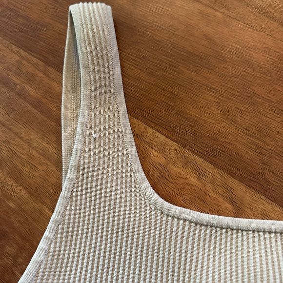 Babaton Aritzia Sculpt Knit Cream Tank - Picture 2 of 5